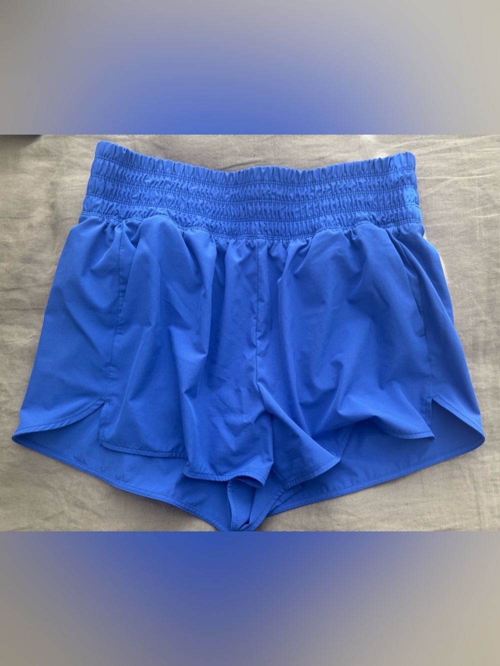 Old Navy extra high-waisted crinkle run shorts - blue